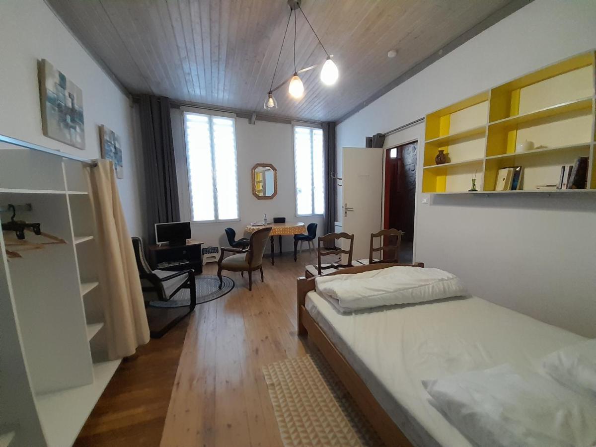 Residence Les Volets Bleus: Studio De 30 M² Classe 2 * Rochefort  Zewnętrze zdjęcie